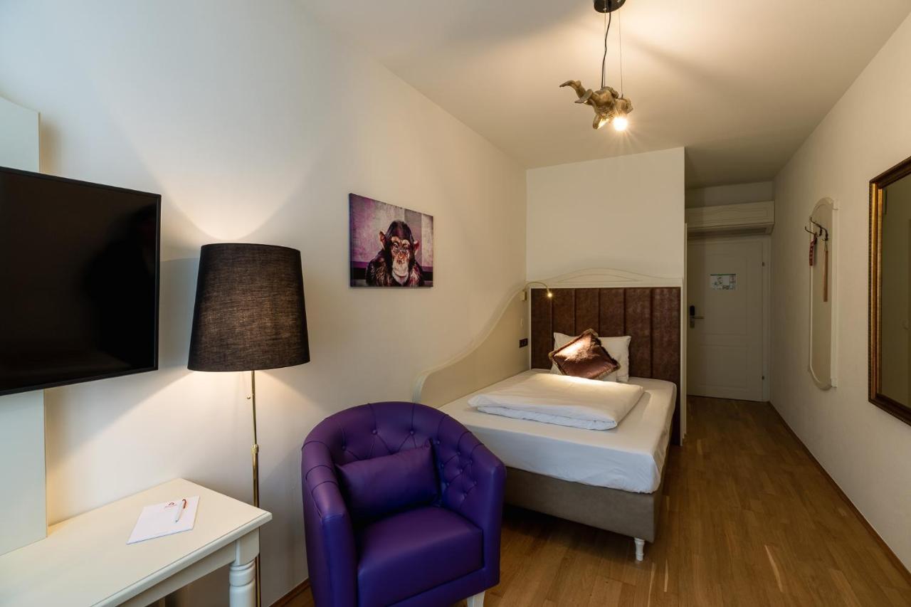 Amedia Plaza Wels, Trademark Collection By Wyndham Bagian luar foto